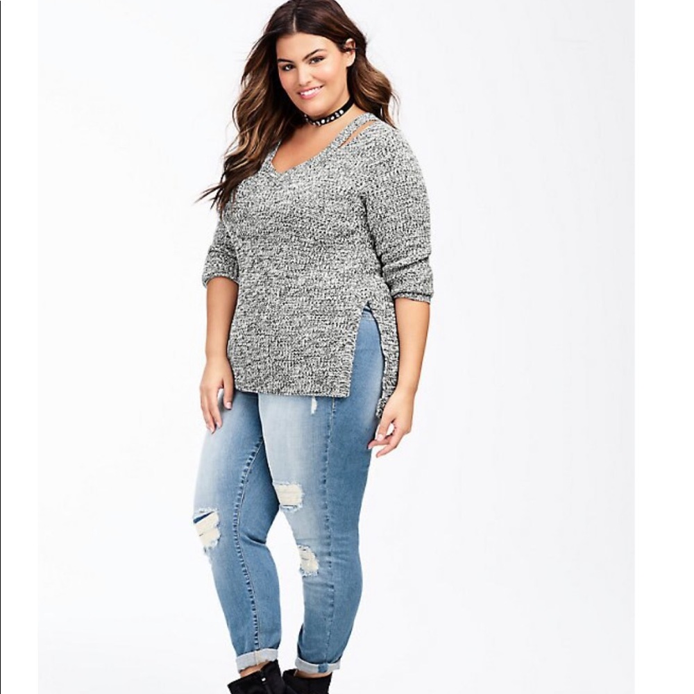 Torrid size 2 grey marled split neck sweater tunic